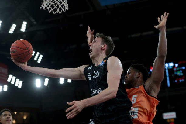 中在新引入 中在新引入