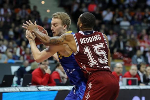 健表现令人 健表现令人