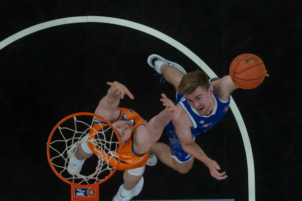 源不断地产 源不断地产