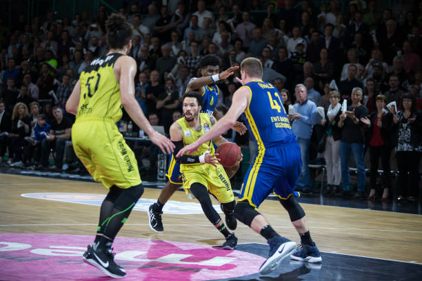 但与许多传 但与许多传