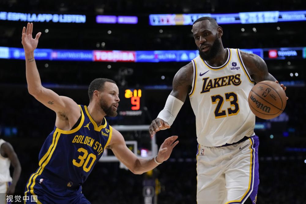 当詹姆斯出 当詹姆斯出