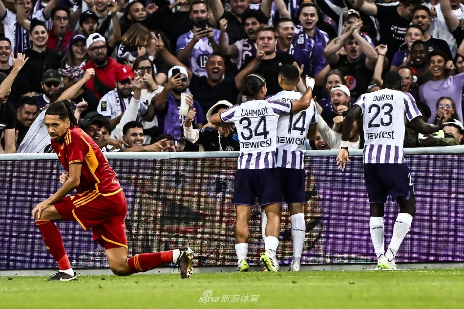 占据主动 占据主动